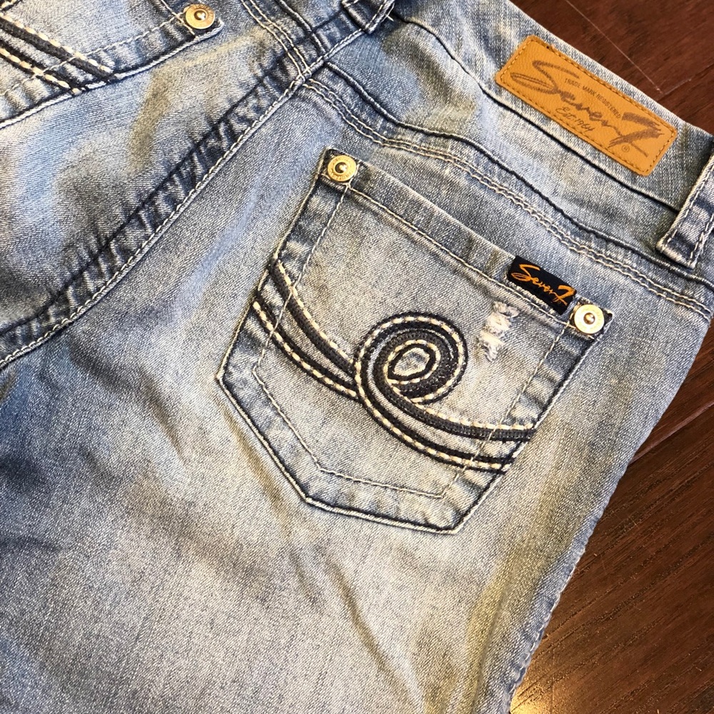 Seven 7 Size 27 Light Wash Boyfriend Boot Cut Jean